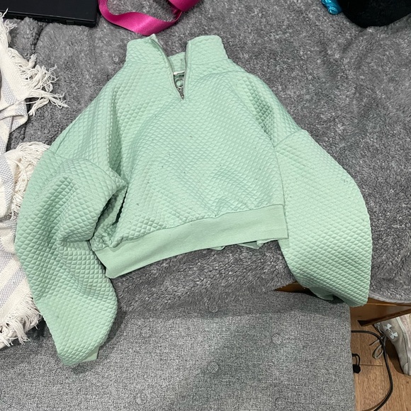 Green and brown and light gray and white - Picture 1 of 2